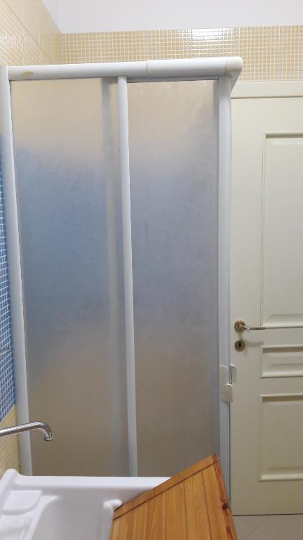 sisters room 3