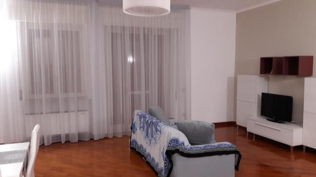 sisters room 6